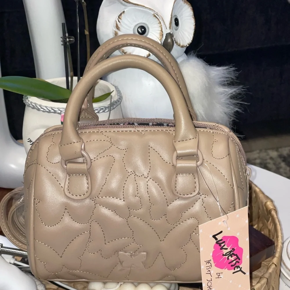 LUV BETSEY By BETSEY Harley Mini Barrel Crossbody In Taupe - Picture 13 of 14